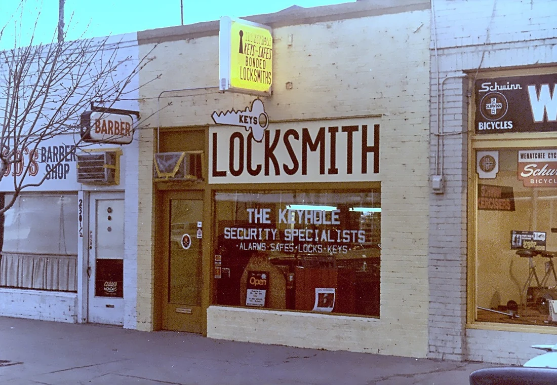 Historical photo of a Keyhole locksmith storefront